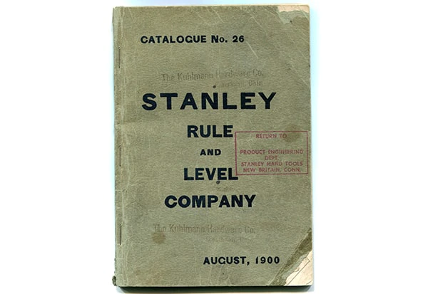 The cover of the 1900 catalog